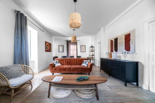 Grande Maison Gannat - Maison ou Appartements en Centre ville