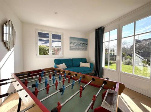 Grande Maison Rénovée 3* à Bénodet, Jardin Clos, Salle de Jeux, Parking, Wifi, Terrasse, 4 chambres - FR-1-481-112