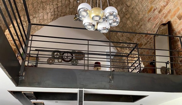 Grande Maison Voûtée en Pierre Avec Piscine