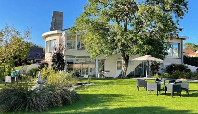 Grande Villa de 8 chambres avec Balnéothérapie- Vill'Acacia