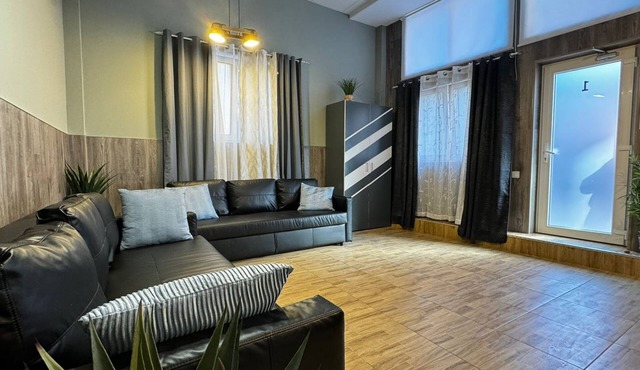 Grandera Apart's - Lliri 32, Apart 1