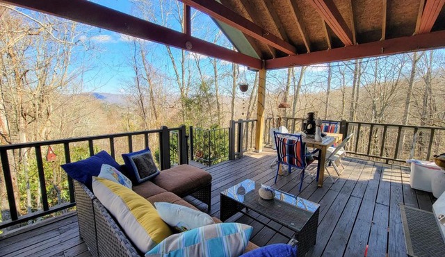 Grandfather Lodge - Incredible Views, Amazing Location
