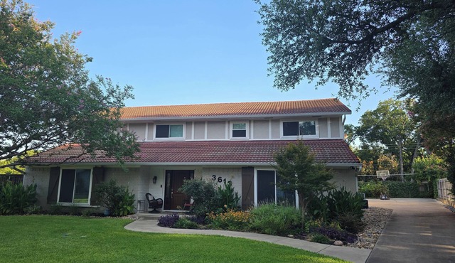 Grandma's Cool Apt in Colleyville. 20 min. from Cowboys/Ranger stadiums.
