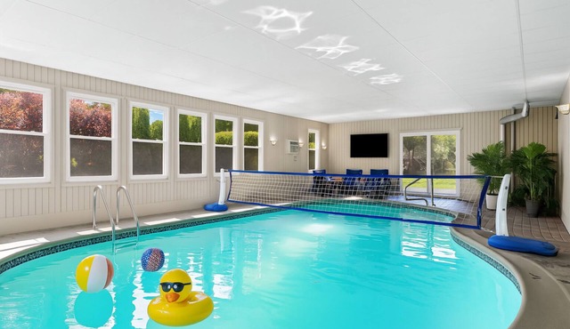 Grandma's Family Fun House with Heated Indoor Pool