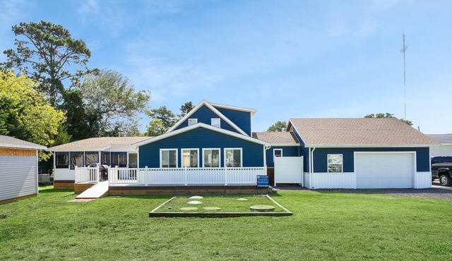 Grandma's House | Renovated 4BR w/First-Floor Suites, Screened Porch, Game Den & Accessible Ramp