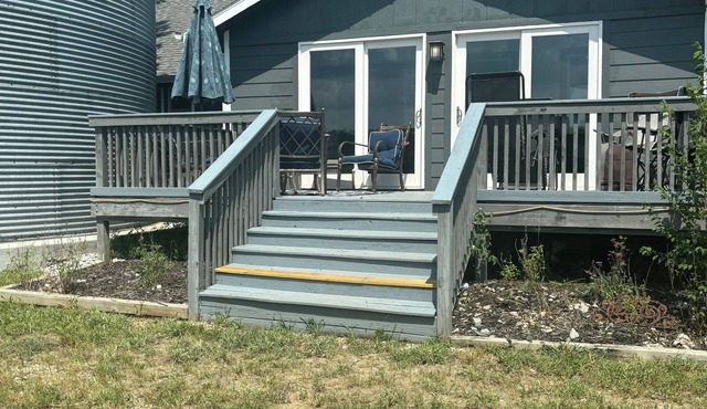 Grandpa's Lakeside Cottage