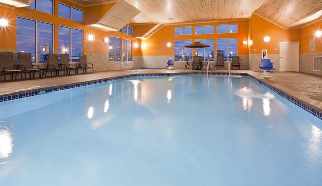 Grandstay Hotel And Suites Morris