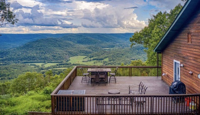 GRANDVIEW CABIN with MILLION DOLLAR VIEWS of The Arkansas Grand Canyon