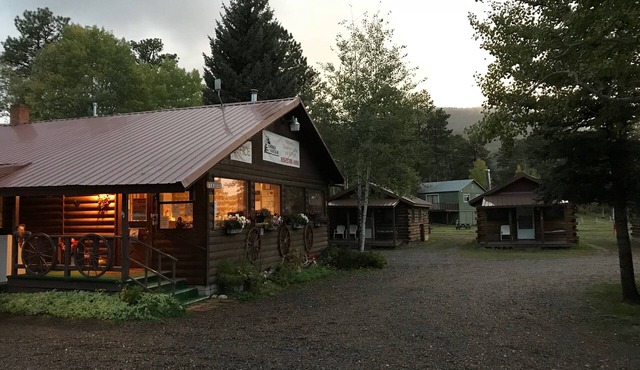 Grandview Cabins & RV Resort
