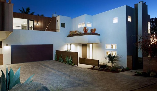Grandview Getaway, Luxury 4BR, Ocean View, Fire Pit