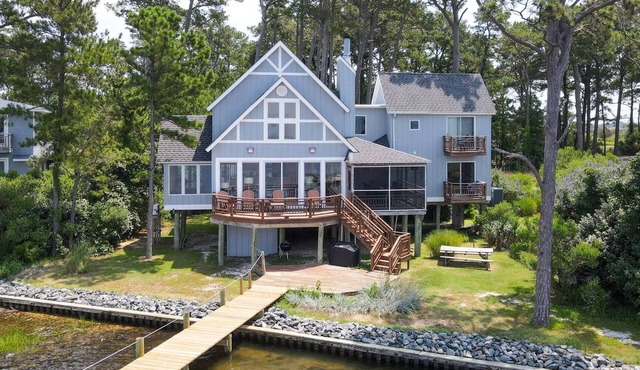 Grandview | Luxury Waterfront Sunset Views w/Long Pier & Dock, Screened Porch, Kayaks + Pets