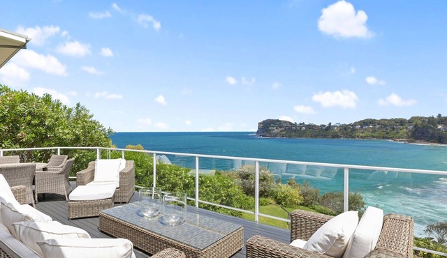 Grandview over Whale Beach by TCC