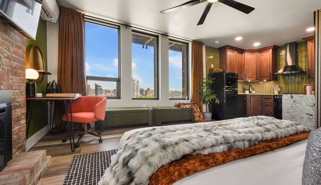 Grandview Studio | Skyline Views | Private Parking