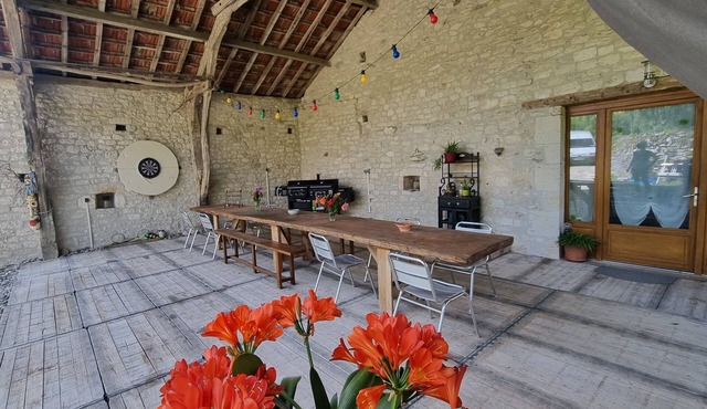 Grange Aménagée Avec Piscine