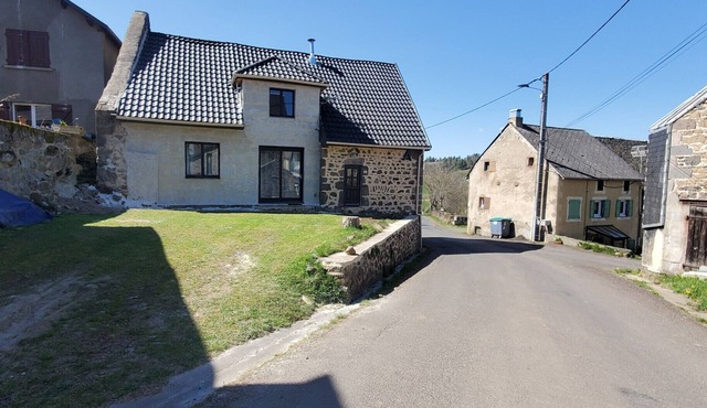 GRANGE ATYPIQUE AU COEUR DE LA CAMPAGNE