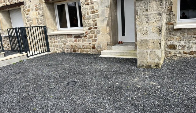 Grange Entièrement Rénovée Dans un Endroit Calme et Paisible à la Campagne