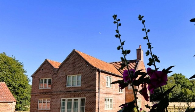 Grange Farm - Four Bedroom House, Sleeps 8