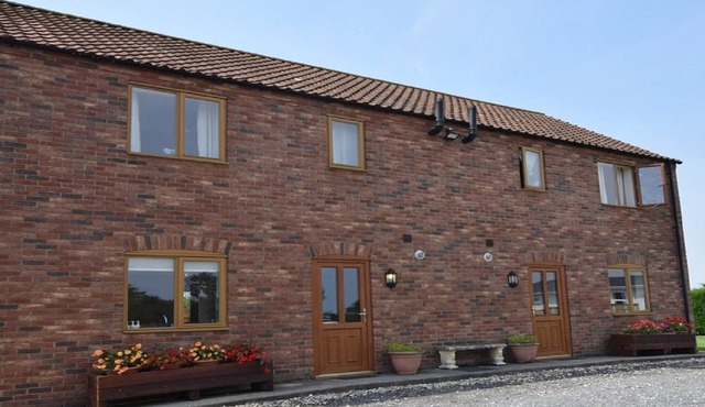 Grange Farm LAKE VIEW 2 - A 2 Bedroom cottage to sleep 4 with private hot tub