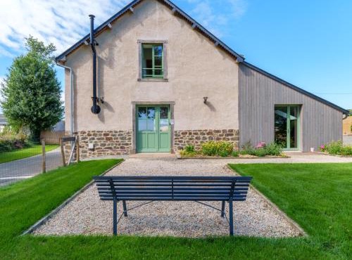 Grange moderne près de Rennes avec jolie vue !