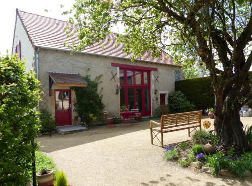 Grange rénovée avec jardin, proche Montluçon - FR-1-489-408