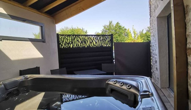 Grange Rénovée Avec Jacuzzi
