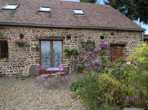 Grange restaurée avec jardin, animaux acceptés, WiFi inclus - FR-1-497-63