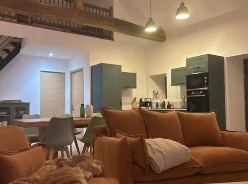 Grange rustique rénovée au cœur de la campagne sarthoise - FR-1-410-489