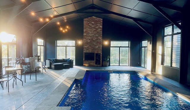 Grangeford Retreat: Indoor Pool, Forest and Restaurants, Trentham