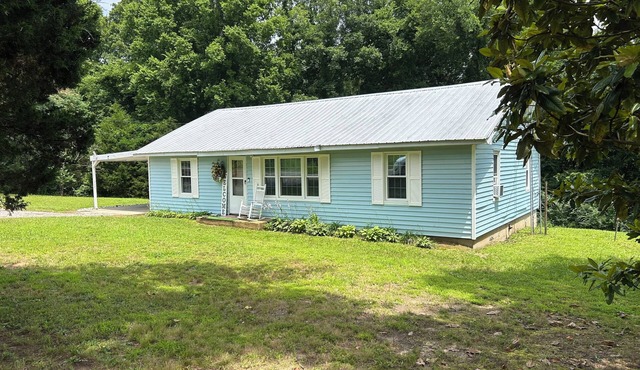 Grannies house sits on 300 acre farm built in 1959