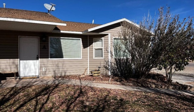 Granny's Nook, Cozy 3-Bedroom Home In Hanksville
