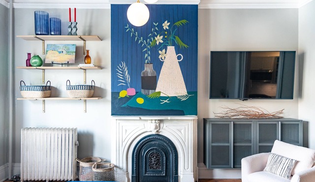 Grant - A Tranquil One Bedroom Steps from River