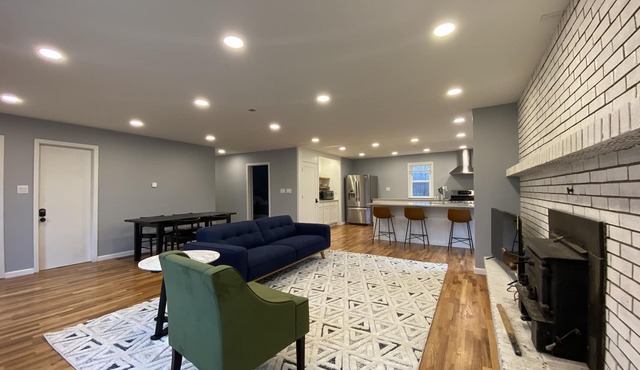 Granville Guesthouse - 3 miles south of Charming Granville