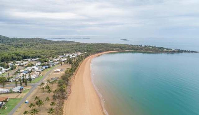 Grasstree Beach Shacks