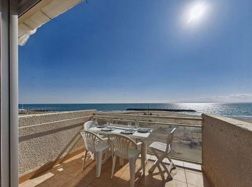 Grau d'Agde : Studio cabine avec terrasse, parking privé, vue mer - FR-1-423-270