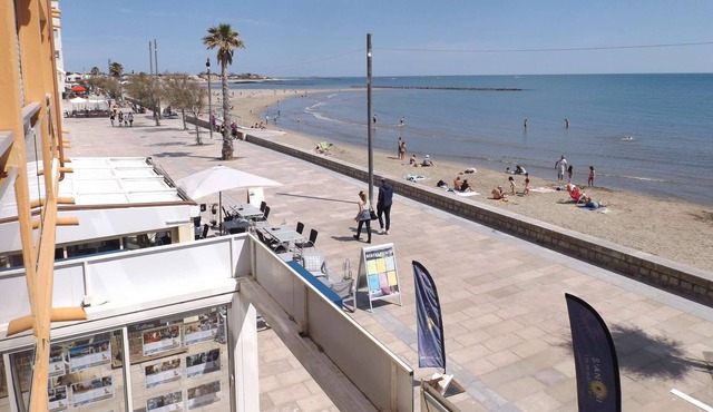 GRAU D'AGDE: T2 cabin on the SEA FRONT