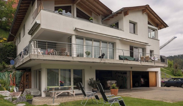 Grava, (Laax Dorf). 1 Zimmerwohnung by Interhome