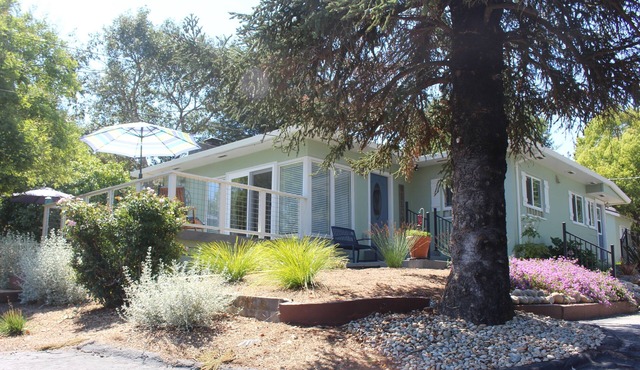 Gravenstein Getaway- Sebastopol