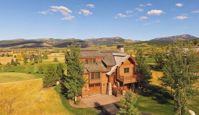 Gray Drake Cabin Teton Springs Deluxe Log Home Quiet Location w/A/C & Hot Tub