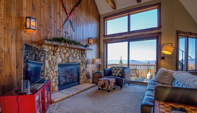 Gray Fox 19 - Ski-In/Ski-Out Saddleback Condo | Cozy Mountain Escape w/Views