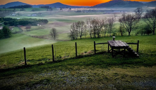 Grayson County Gourmet Getaway - NEW Unlimited High speed wifi and Central A/C!