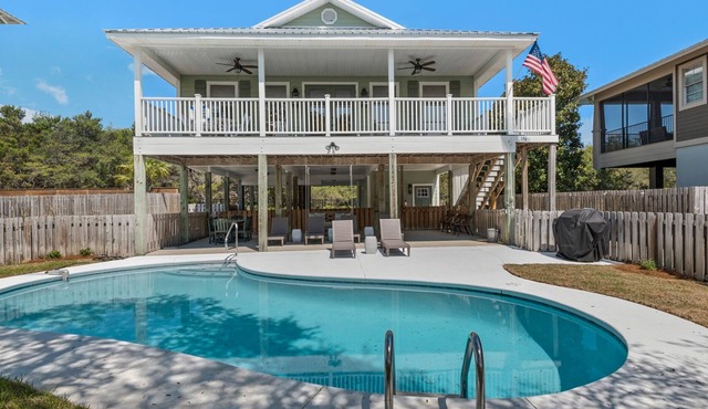 Grayton Beach, Near to Beach, Pool, Sleeps 14 + Free Attraction Tickets!
