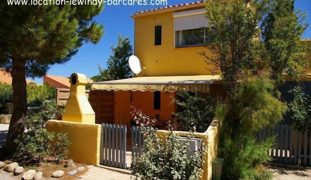 Grd T3 comfortable, bikes/hammock, pond edge, near beach, quiet