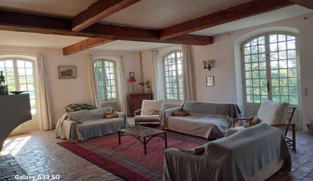 Grde Maison , à Flan de Colline , au Calme , Avec vue , à 40 mn de Marseille