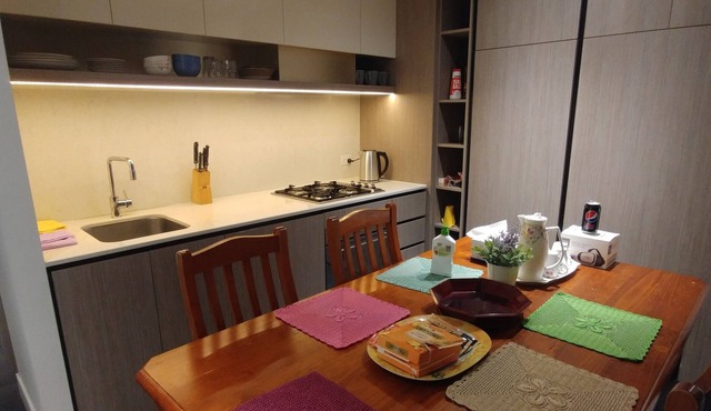 Great 2 bedrooms aparment on Camberwell Burke Road