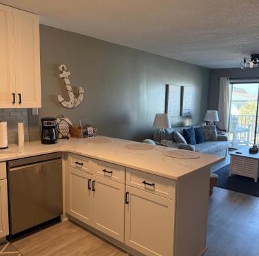 Great 2 Br 1 & half bath Marsh Villas 2M