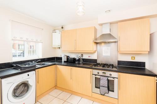 Great 4 bed house in Black Country