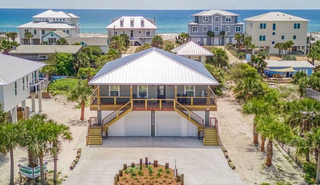 Great 4 bedroom, 2.5 bath home on beautiful Pensacola Beach!