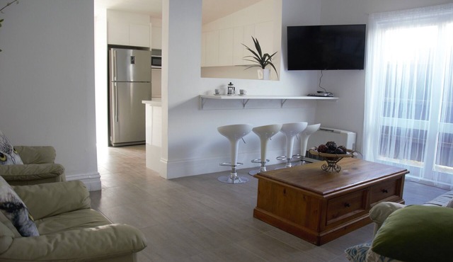 GREAT 5 BEDROOM HOUSE PERFECT FOR GROUP GREAT ST KILDA LOCATION