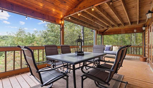 Great Access, Screened Porch, Hot Tub, Fire Pit