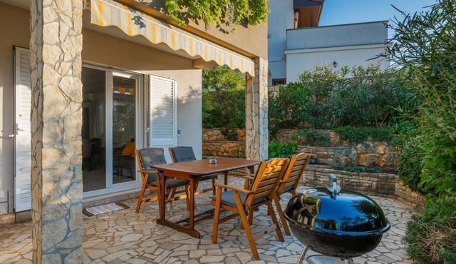 Great apartment 100 meters to beach, pets allowed